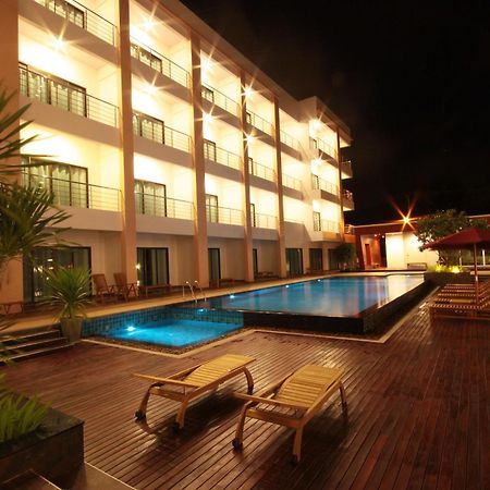 Paragon Suites Resort Jomtien Beach Buitenkant foto