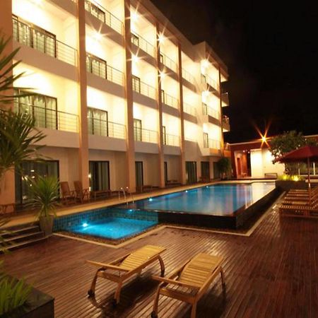 Paragon Suites Resort Jomtien Beach Buitenkant foto