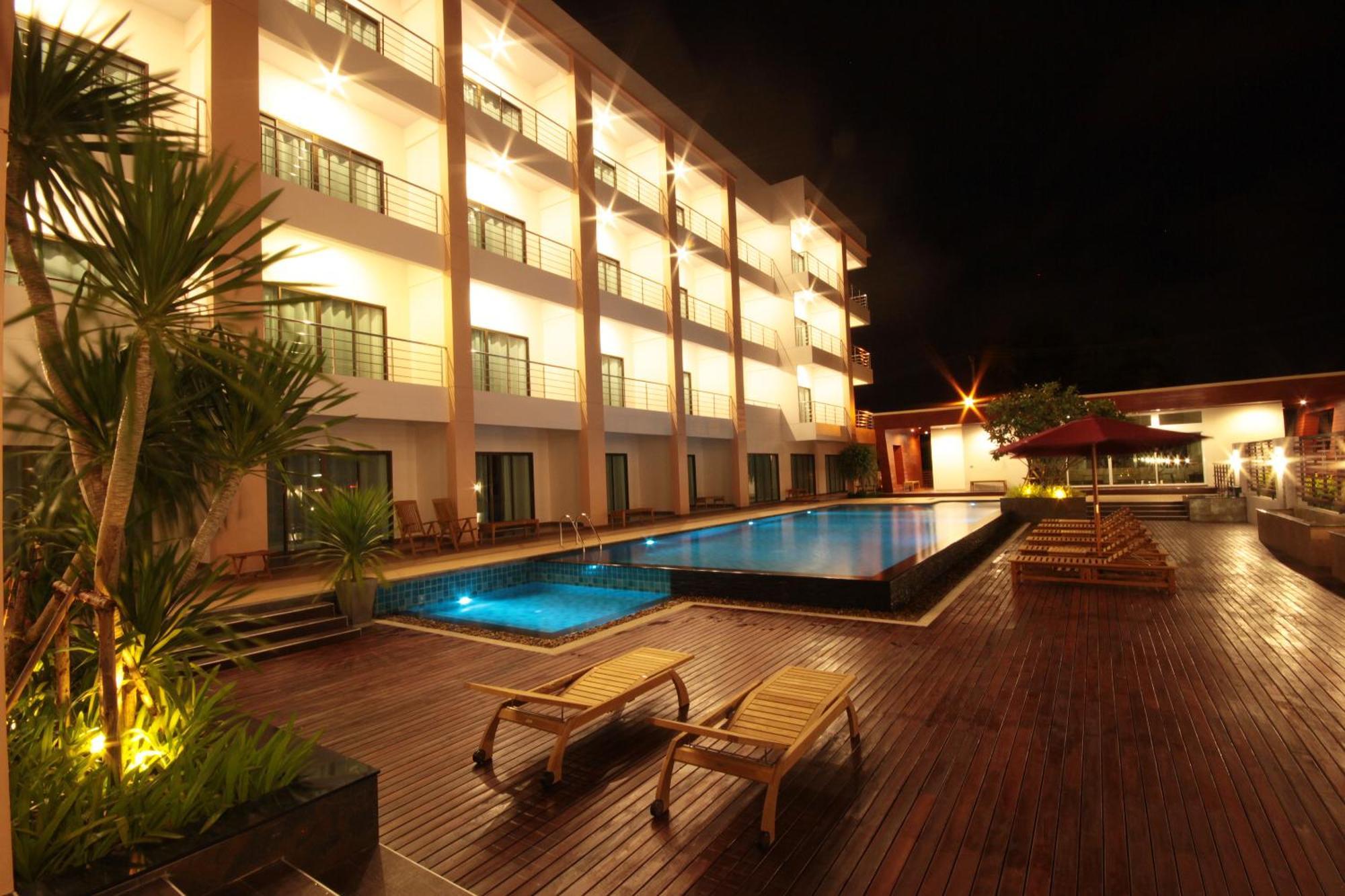 Paragon Suites Resort Jomtien Beach Buitenkant foto